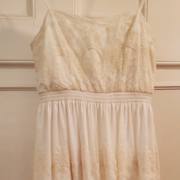 Cream Lace Mini Dress Size M - Picture 2 of 3